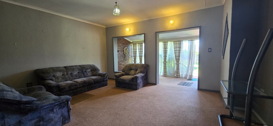 2 Bedroom Property for Sale in Oudorp North West